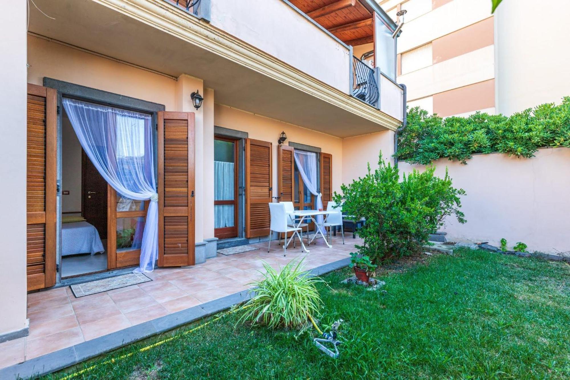Casa Lilla 1 E 2 Apartment Oristano Exterior photo